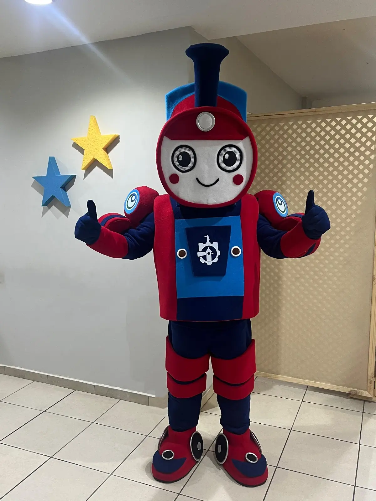 Featured Maskot 3